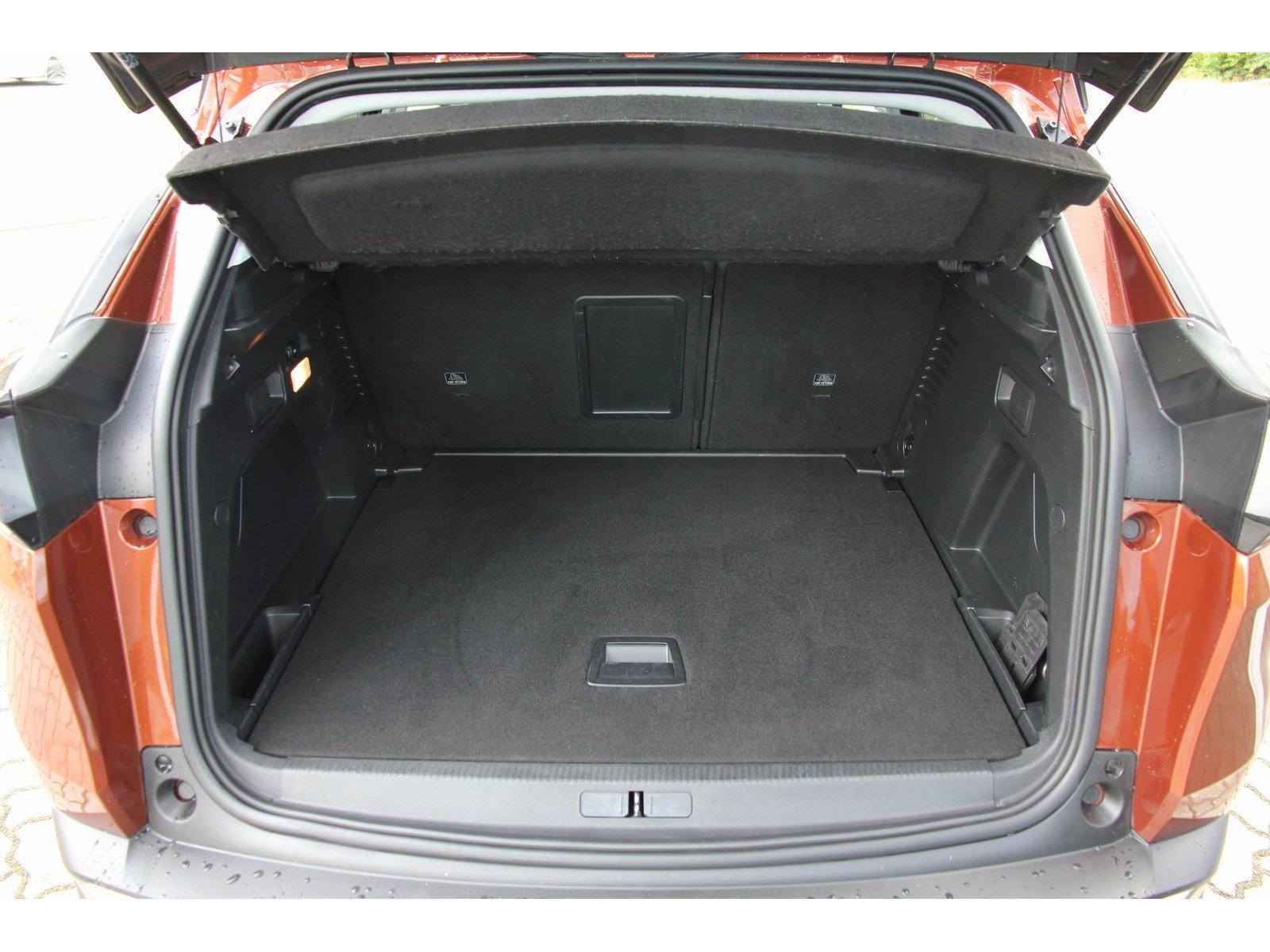 Peugeot 3008 Allure PT 130 Pano Carplay Navi Klima SHZ