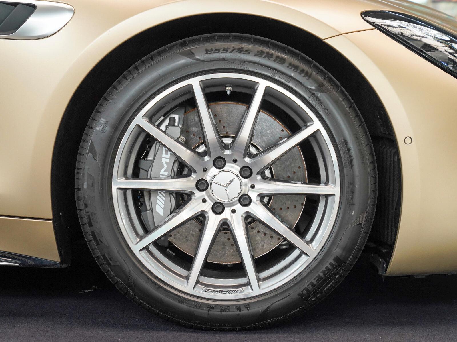 Mercedes-Benz AMG GT 43 kalaharigold MATTLACK Performance Sitz
