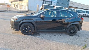 Lexus UX - 4