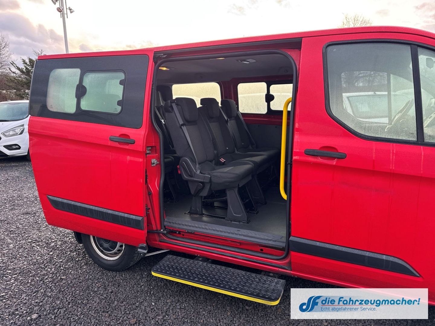 Fahrzeugabbildung Ford Transit Custom Tourneo 300 L1 *2473