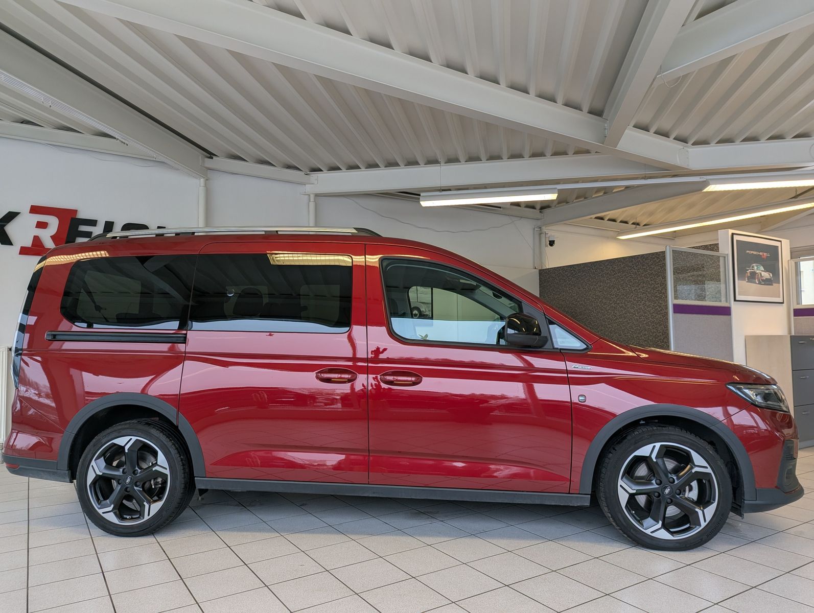 FORD Grand Tourneo L2 Active 7-Sitz Bi-LED Pano AHK - Image 8