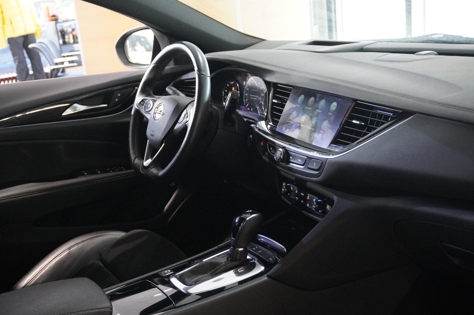 Fahrzeugabbildung Opel Insignia B ST 2.0D ULTIMATE NAVI/OPC/KAMERA/AHK