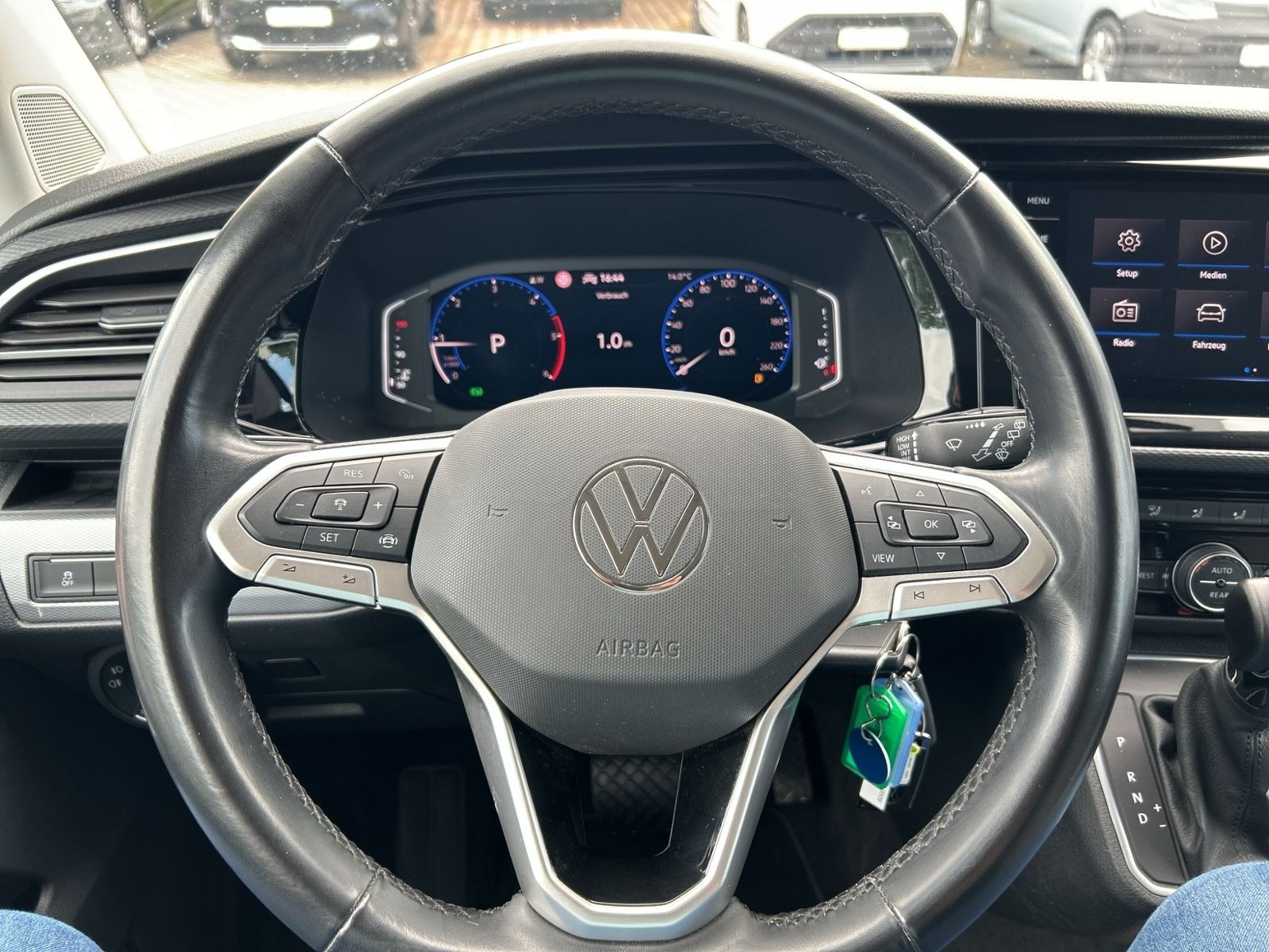 T6.1 Multivan Highline 2.0 TDI 4Motion, Navi, Zu