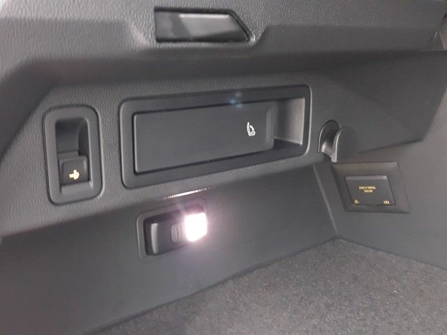 Fahrzeugabbildung Volkswagen Tiguan 2.0TDI DSG 4M R-Line PANO+AHK+STDHZ+++