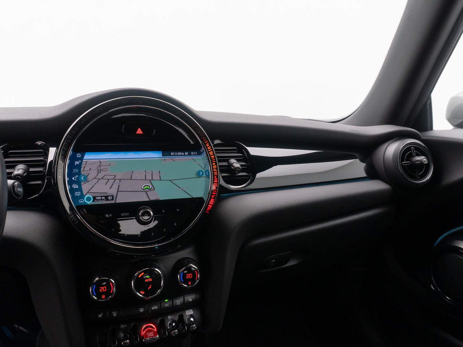 Fahrzeugabbildung MINI One Cabrio Classic Trim Komfort DAB Leder Sport