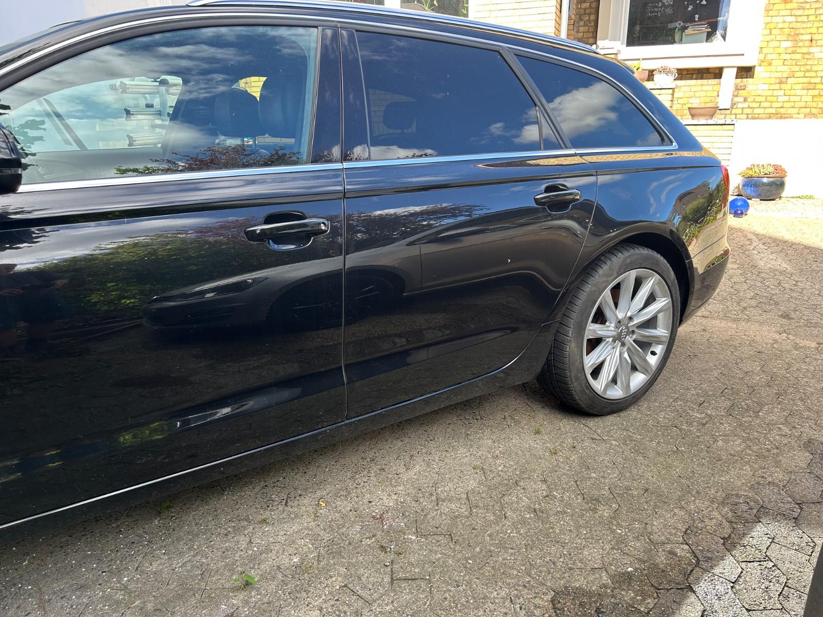 Audi Quattro 2011 — photo 11