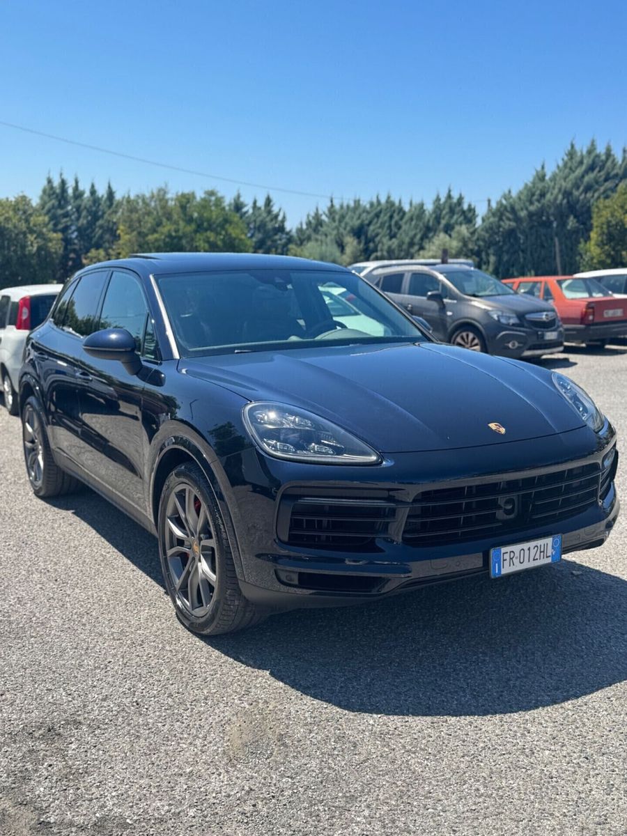 PORSCHE Cayenne