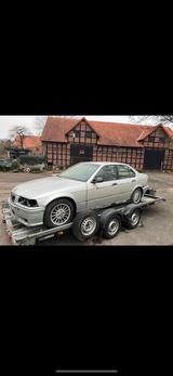 BMW e36 328i limo Karosse - BMW 328 aus 1996