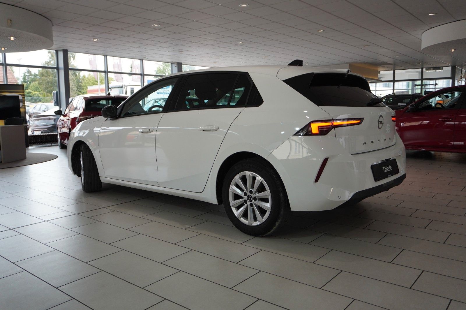Fahrzeugabbildung Opel Astra L Lim. 1.5D BUSINESS EDIT. NAI/LED/KAMERA