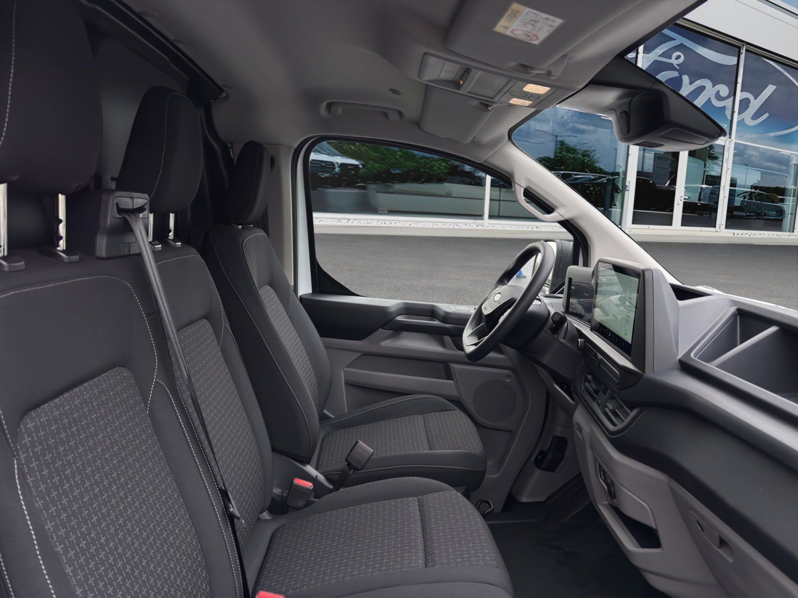 Fahrzeugabbildung Ford Transit Custom 320 L1 Trend Multicab FWD Plug-i