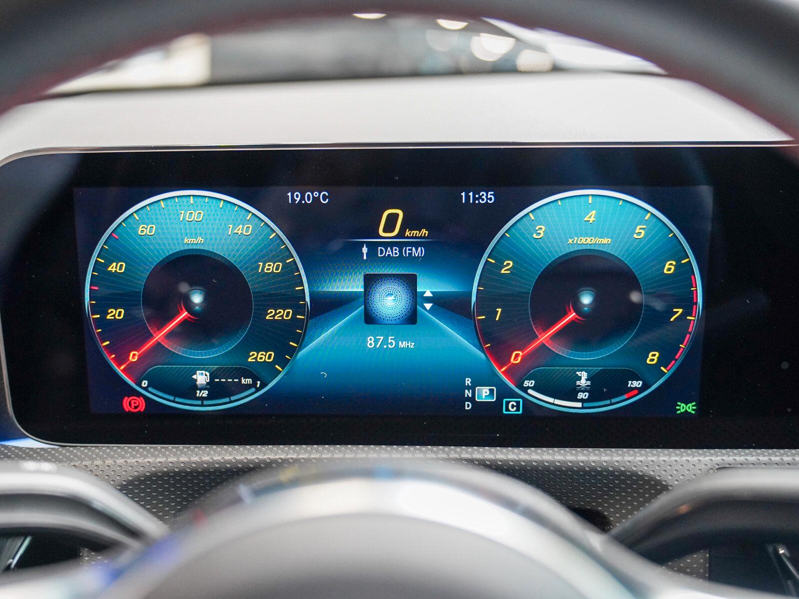 Mercedes-Benz CLA 180 SB AMG Line CarPlay Ambientebeleuchtung, миниатюра 16