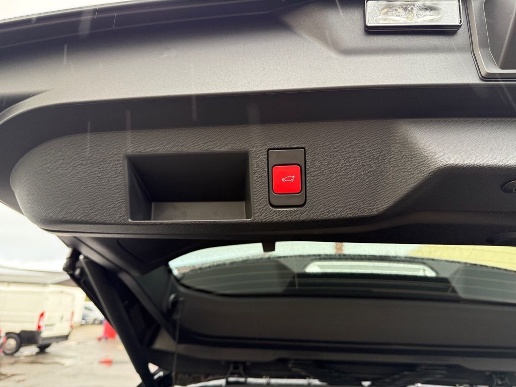 Fahrzeugabbildung Citroën C5 Aircross Hybrid 145 MAX