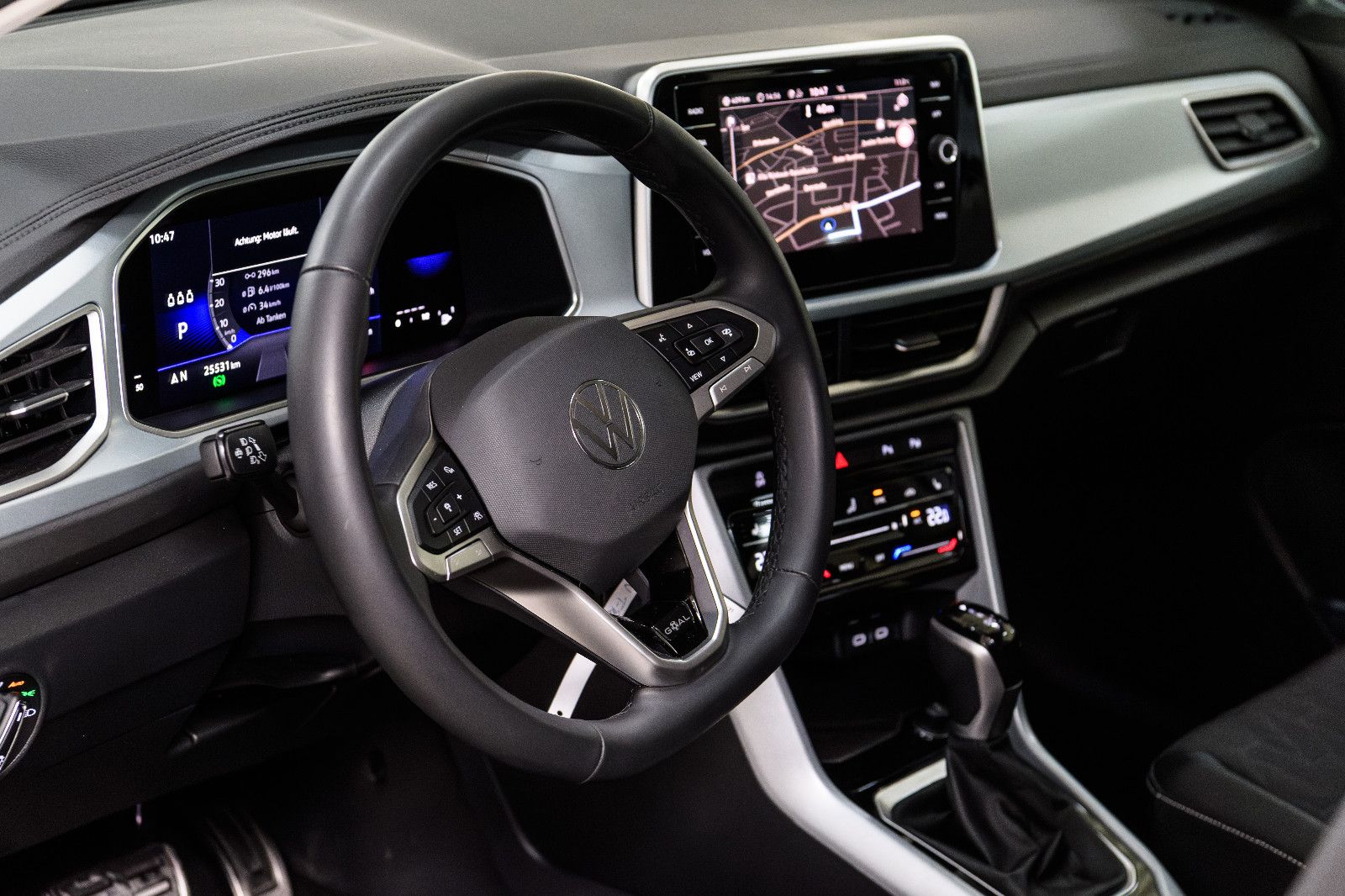 Fahrzeugabbildung Volkswagen T-Roc Goal+LED+AHK+GJR+NAVI+SHZ+AHK+ACC+