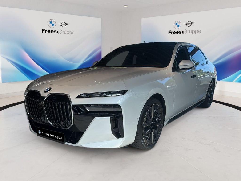 BMW 740