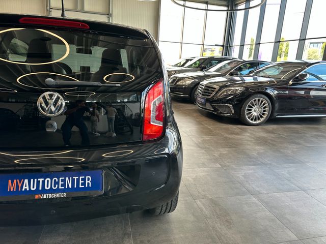 MYAUTOCENTER – Gebraucht- und Jahreswagen mit Werkstattservice in Pfaffenhofen Volkswagen up! black up! *Sitzh.*Navi*Klima*TÜV0428*