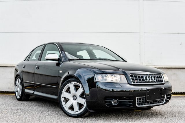 Audi S4 sedan 4.2 quattro / Japan Import