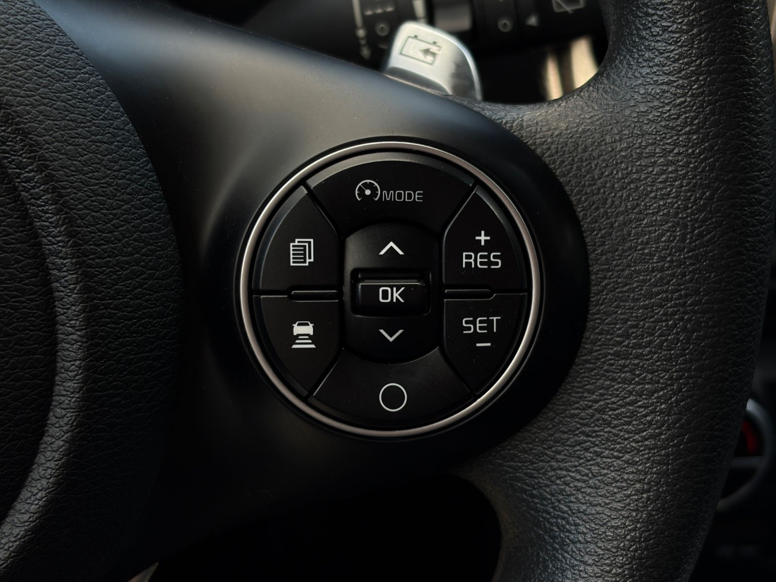 Fahrzeugabbildung Kia e-Soul Edition 39kW LED ACC LKA Kamera CarPlay