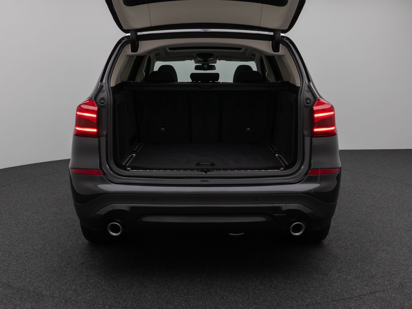 Fahrzeugabbildung BMW X3 xD20d Panorama Kamera DAB HiFi AHK Alarm 19"