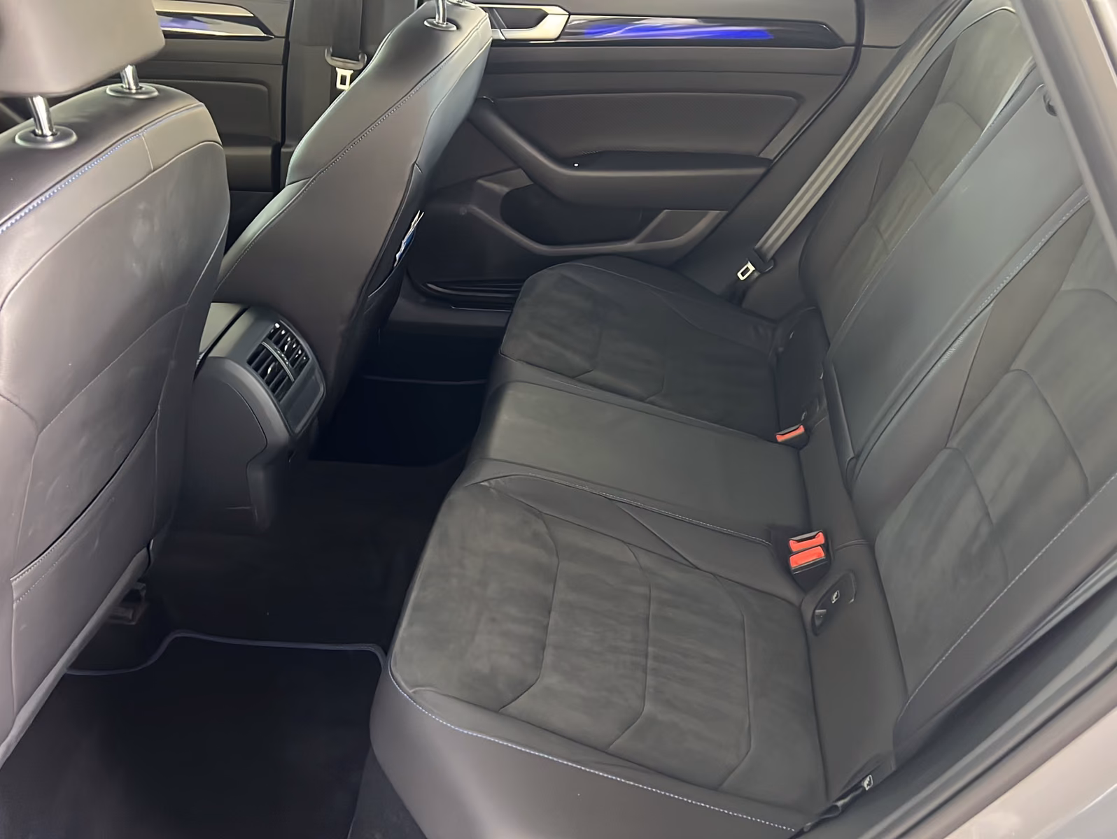 Volkswagen Arteon Shooting Brake 2-0 TSI R 4Motion*Navi*ACC, миниатюра 11