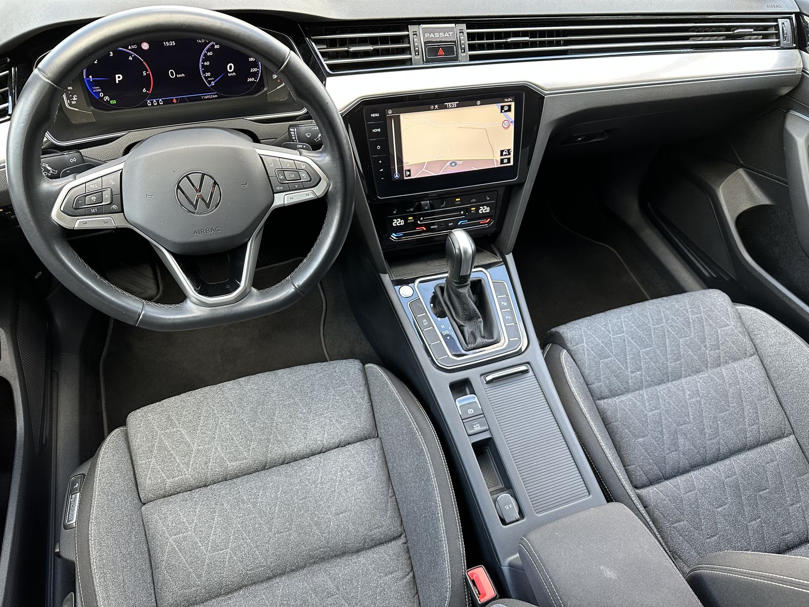 Fahrzeugabbildung Volkswagen Passat Variant Business NAV+IQ-LIGHT+AHK+KAM+VC