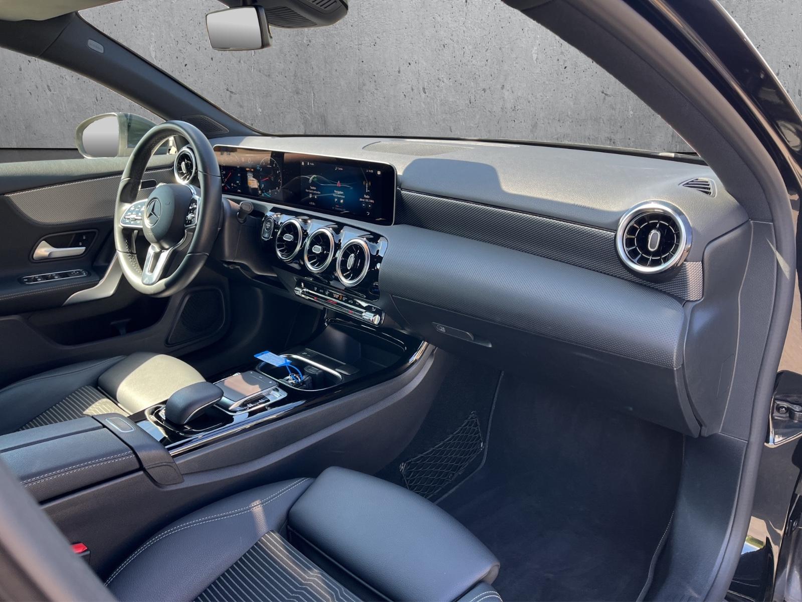 Mercedes-Benz A 250  Business PDC/LANE/APP/NAVI/KLIMAA