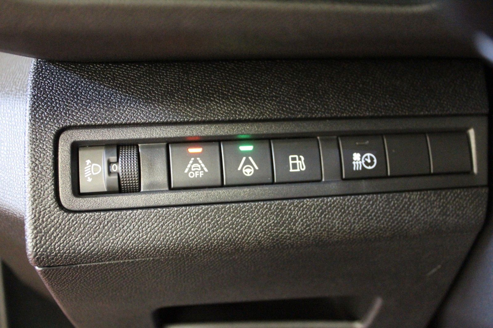 Fahrzeugabbildung Peugeot 3008 Plug-In Hybrid 225 e-EAT8 Allure Pack