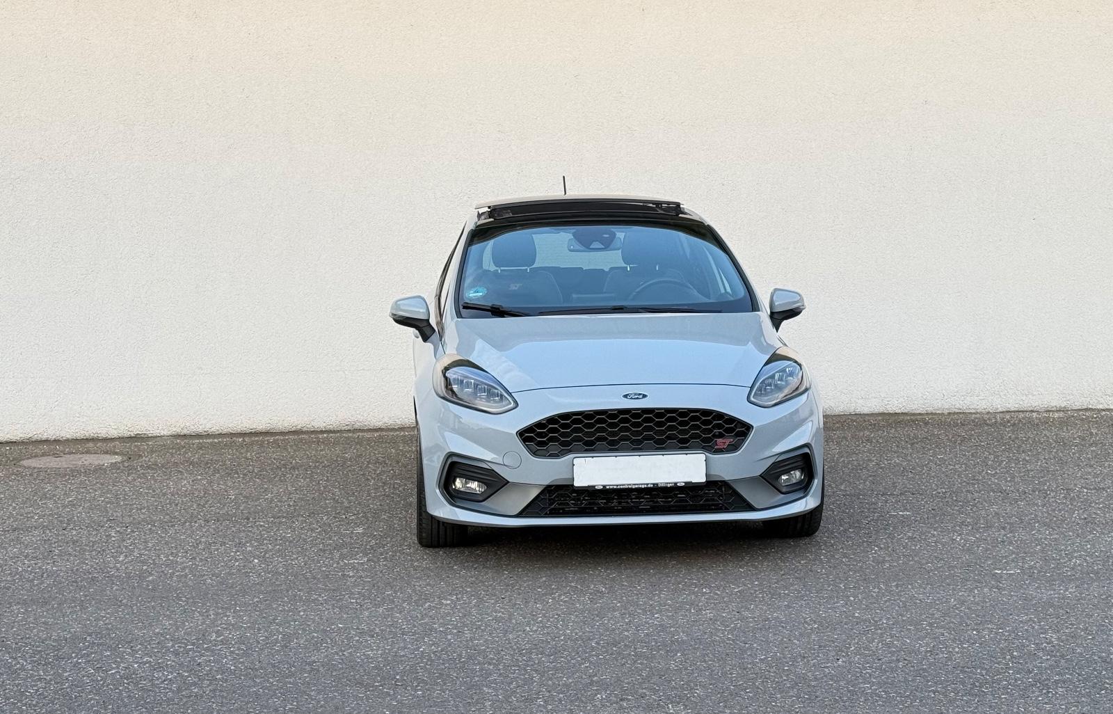 Ford FiestaST PERFORMANCE/MATRIX/PANO/RECARO/B&O