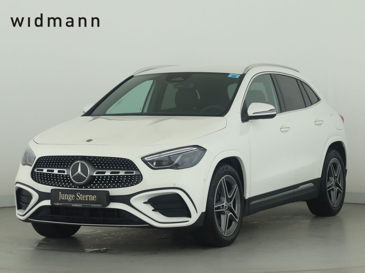 MERCEDES-BENZ GLA 200 *AMG Premium*Multibeam*Soundsystem*19''*