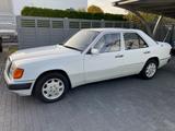 Mercedes-Benz 200 - Mercedes-Benz 200 in Kassel