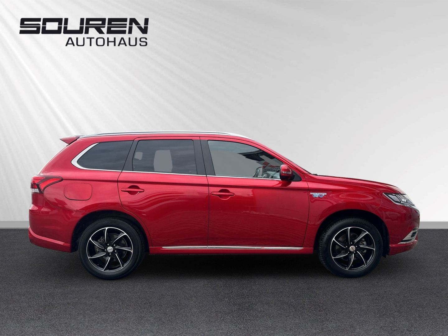 Fahrzeugabbildung Mitsubishi Outlander PHEV Top 4WD LEDER + AHK+ StandHZG+Sou