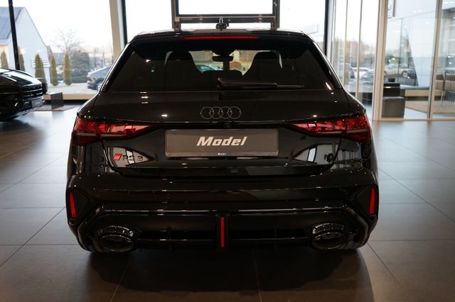 Audi RS3 Sportback | Schalensitze | Pano | SOFORT Audi RS3 Sportback | Schalensitze | Pano | SOFORT