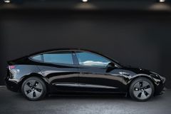 TESLA Model 3 Standard RWD*WMP*ACC*LED*2.Hand*8-fach