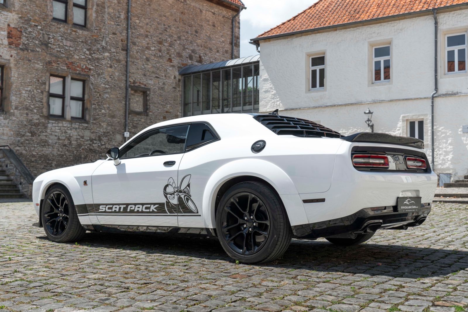 Fahrzeugabbildung Dodge Challenger 6,4L SCAT WIDEBODY ALPINE KAM TOTW