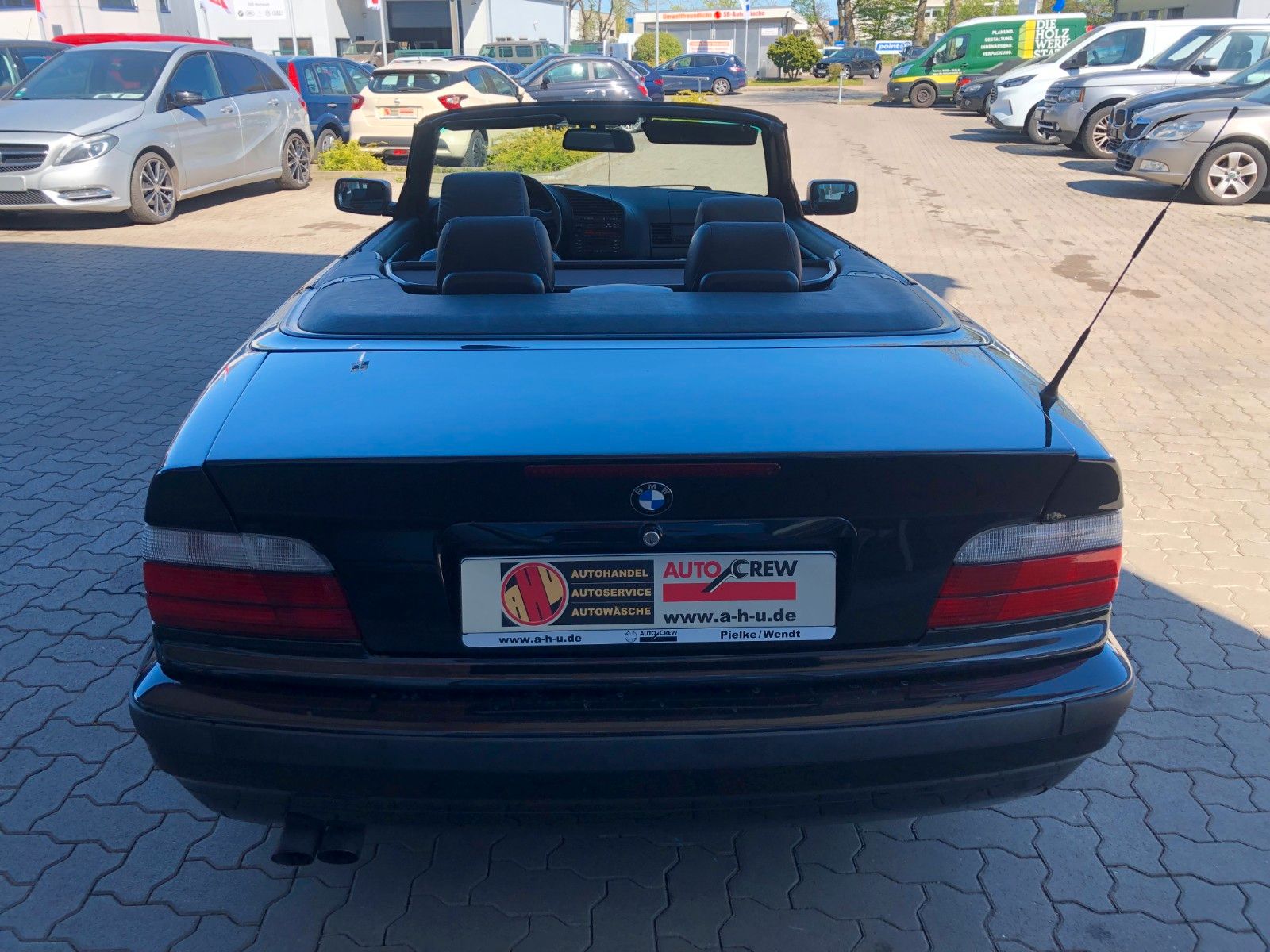 Fahrzeugabbildung BMW 328i Cabrio Automatik Leder Tüv 3/28
