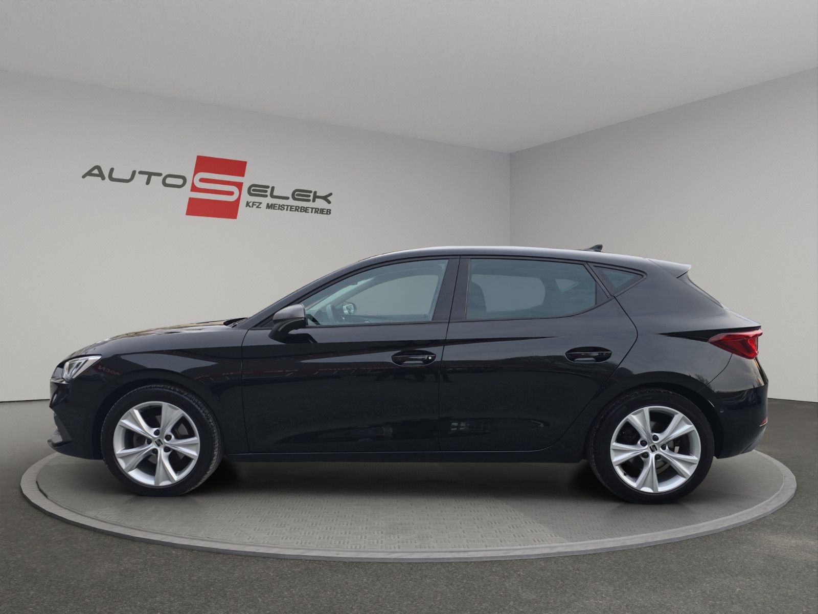 Fahrzeugabbildung SEAT Leon FR+Fahrassistenz+Voll-LED+Digital Cockpit