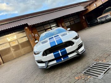 Ford Mustang - 11