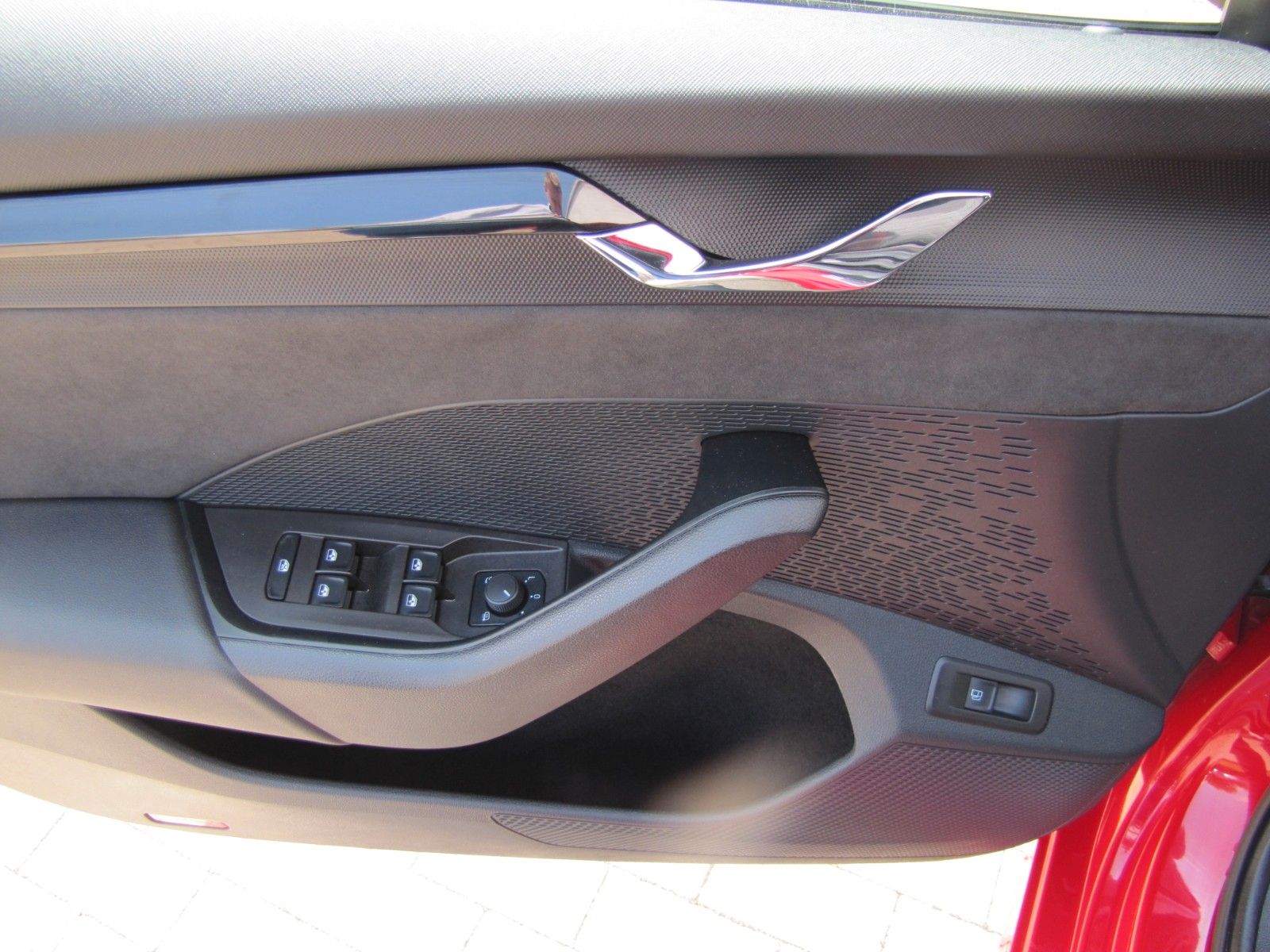 Fahrzeugabbildung SKODA Octavia Lim. RS iV 1.4l TSI 6-Gang DSG