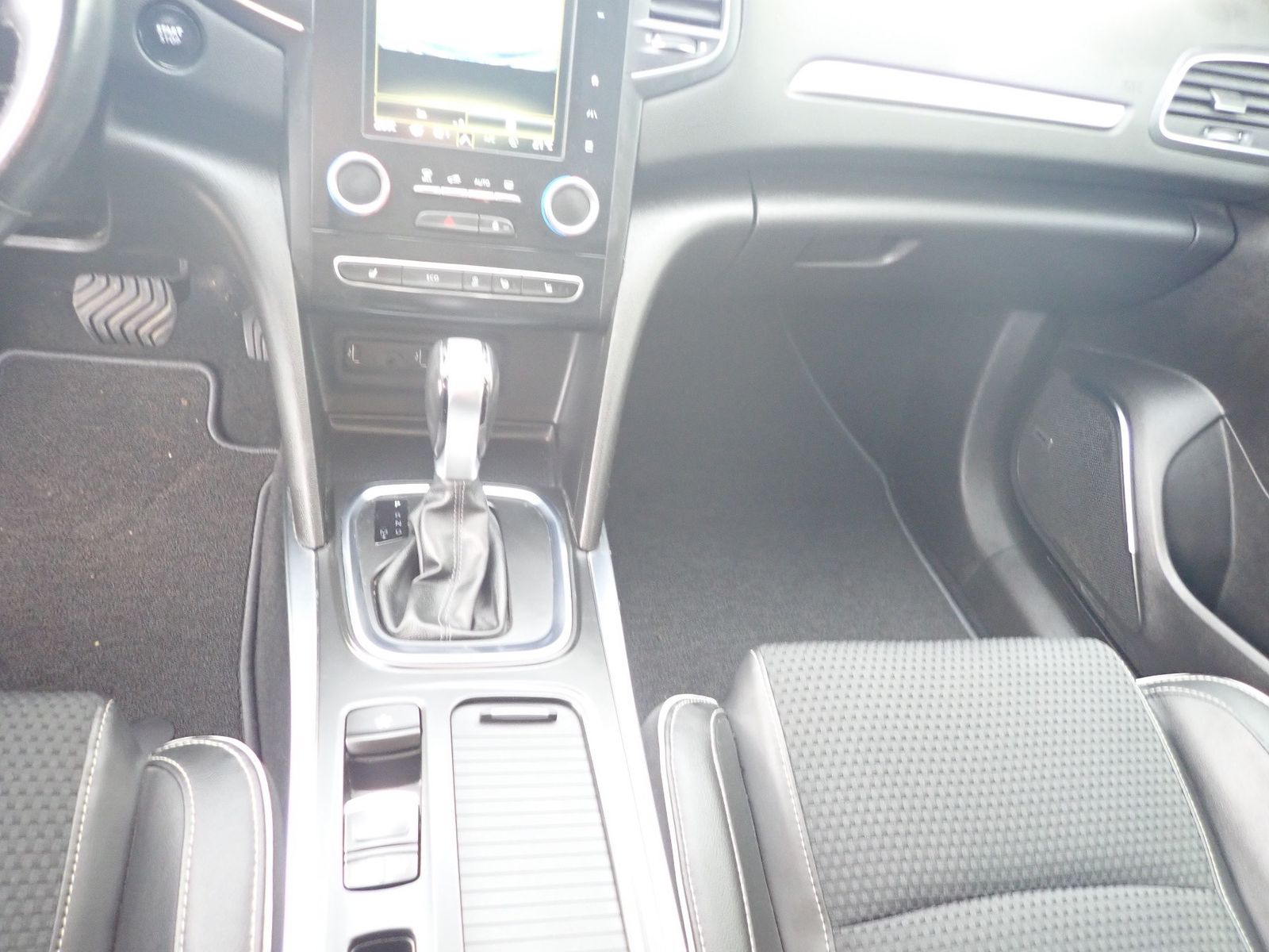 Fahrzeugabbildung Renault Megane IV Grandtour BOSE-Edition dCi 150 EDC