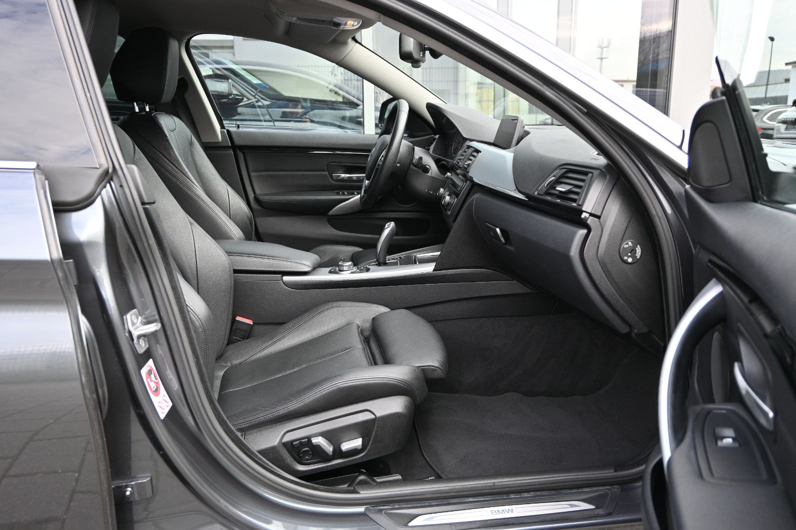 Fahrzeugabbildung BMW 420d xDr. Gran Coupé Sport Line °LEDER+MEMORY°