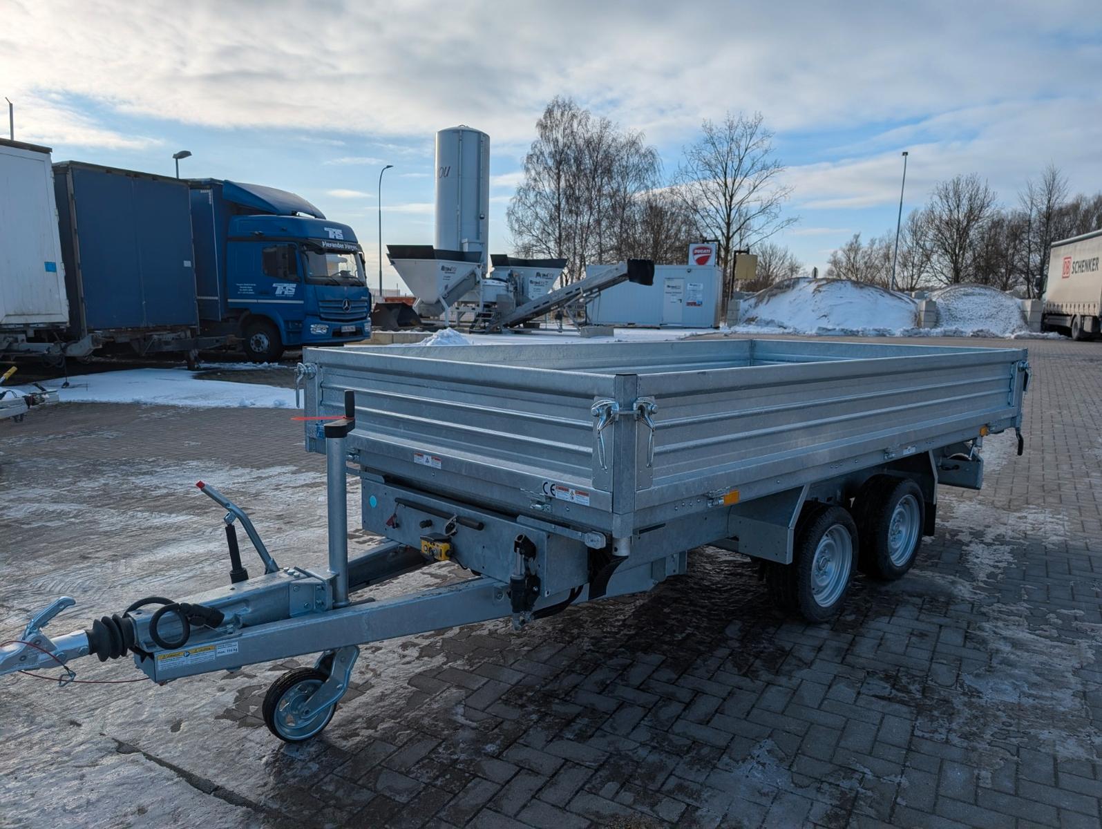 Humbaur HTK 3500.37 3-Seitenkipper mit Fuhrmann-BW