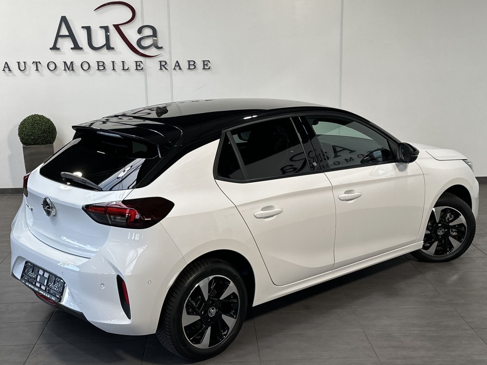 Fahrzeugabbildung Opel Corsa e GS-Line 5-Türer NAV+LED+SHZ+17ZO+CARPLAY