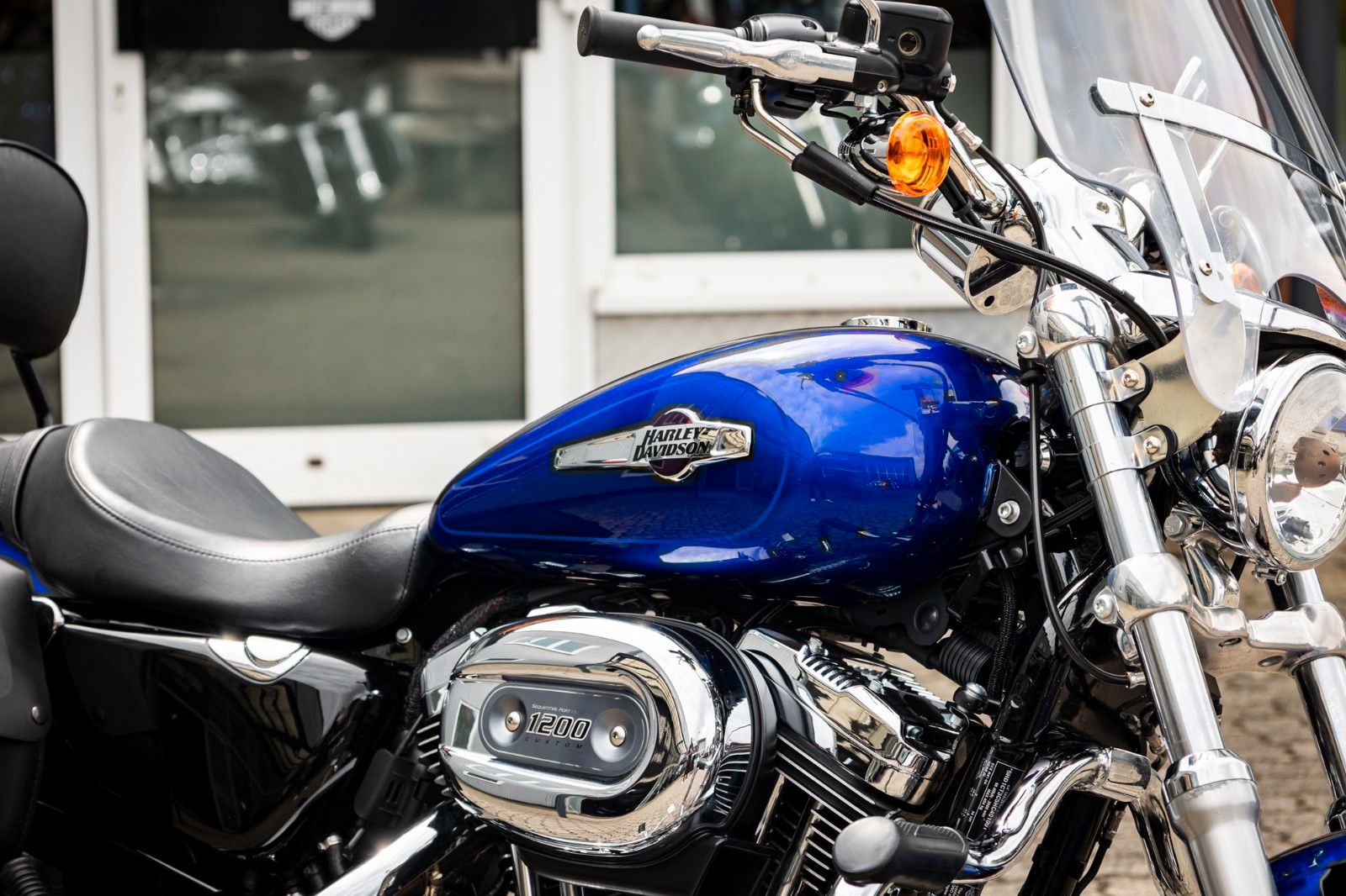 Fahrzeugabbildung Harley-Davidson Sportster XL1200C Custom - JEKILL&HYDE -