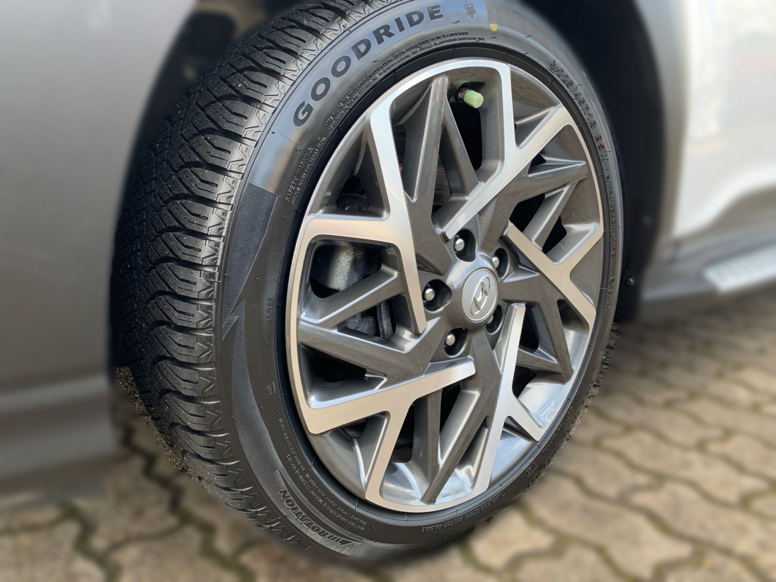 Fahrzeugabbildung Hyundai KONA 1.6 GDI Edition 30+ Hybrid AHK LED