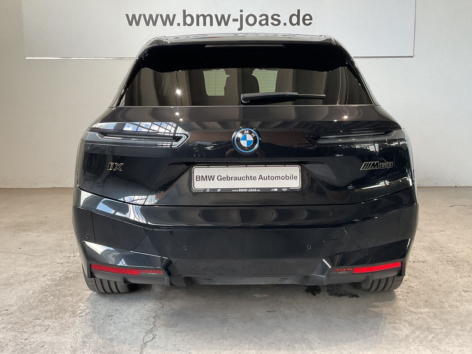 Fahrzeugabbildung BMW iX M60 B&W Surround Aktivlenkung Pano.Dach