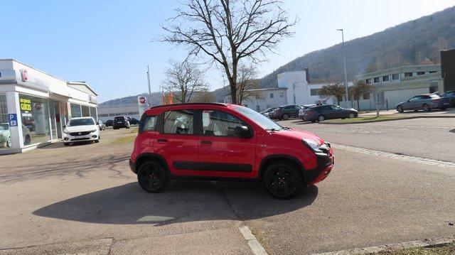 Fiat Panda City Cross 1,0 70 PS Hybrid + Winterräder