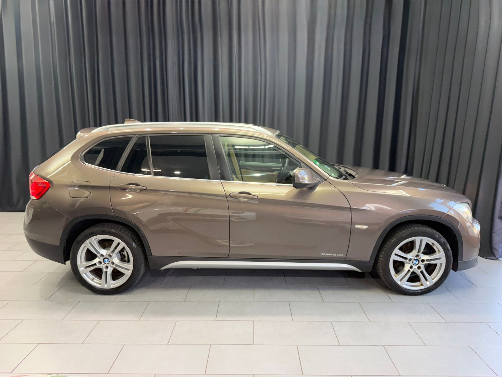Fahrzeugabbildung BMW X1 xDrive 23d|RF-CAM|PANO|NAVI|AUTOMATIK|AHK