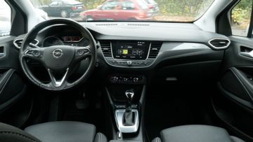 Fahrzeugabbildung Opel Crossland (X), Navi, LED, Leder, Kamera