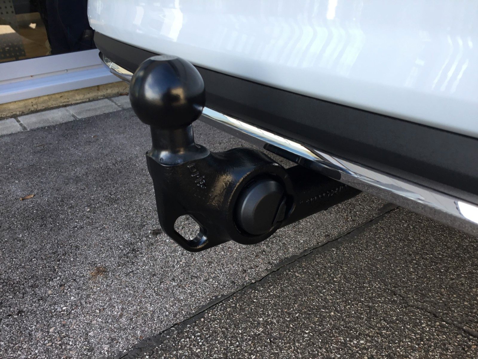 Fahrzeugabbildung SKODA Karoq 2.0l TSI DSG 4x4 Sportline+Pano+Standheizu