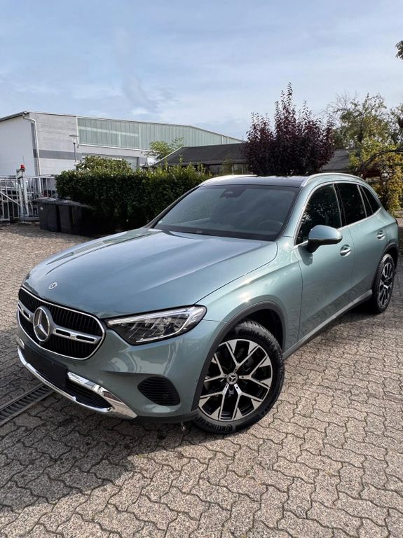 Image of Mercedes-Benz GLC 220