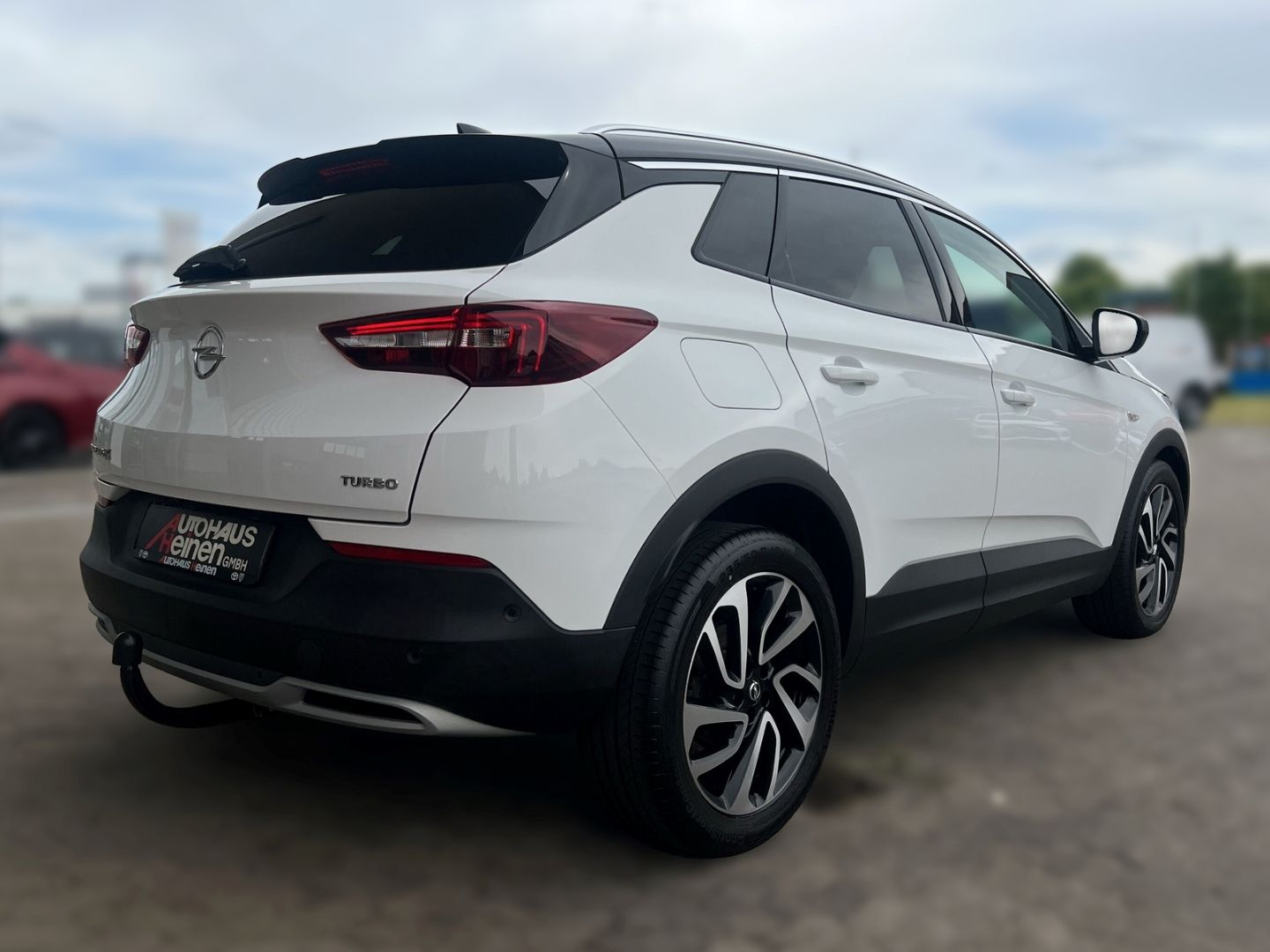 Fahrzeugabbildung Opel Grandland Ultimate 1.2 Turbo Navi Soundsystem 3